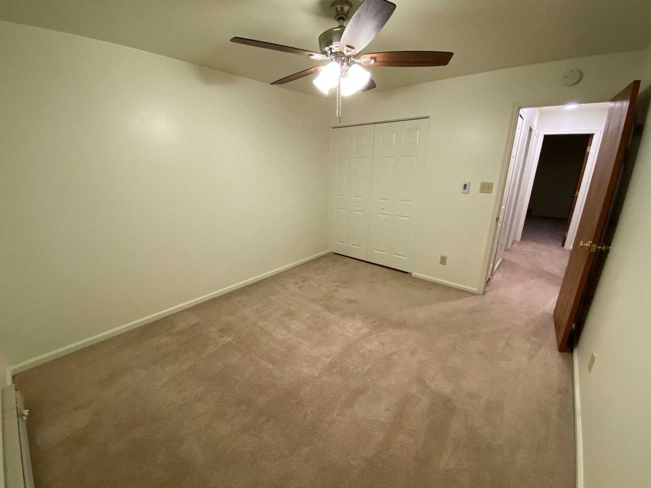 85 Valley Rd Apt C - Photo 7 of 10