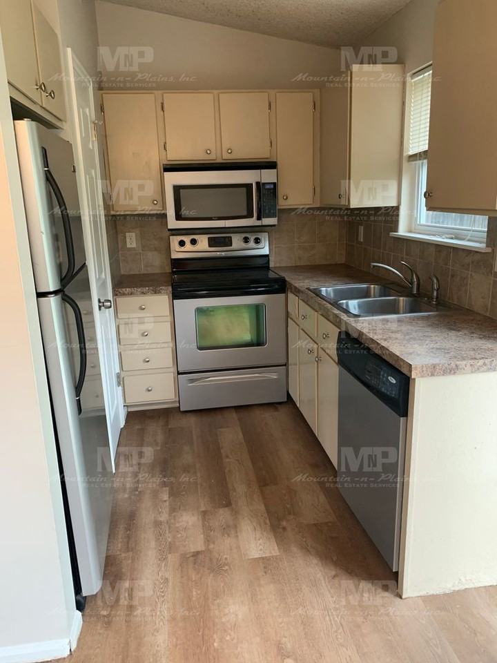 1518 Glen Haven Dr - Photo 4 of 17