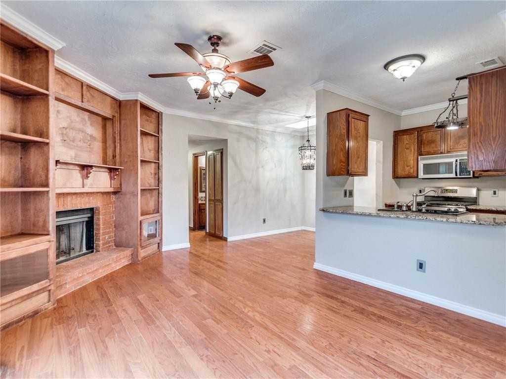 1610 Sw 96th St - Photo 4 of 13