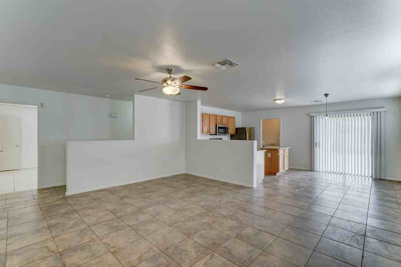 6325 W Superior Ave - Photo 5 of 32