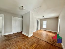 featured image of 32 Hall St