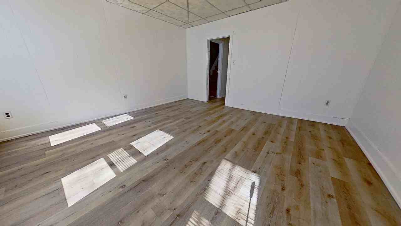 645 W Philadelphia St - Photo 4 of 10