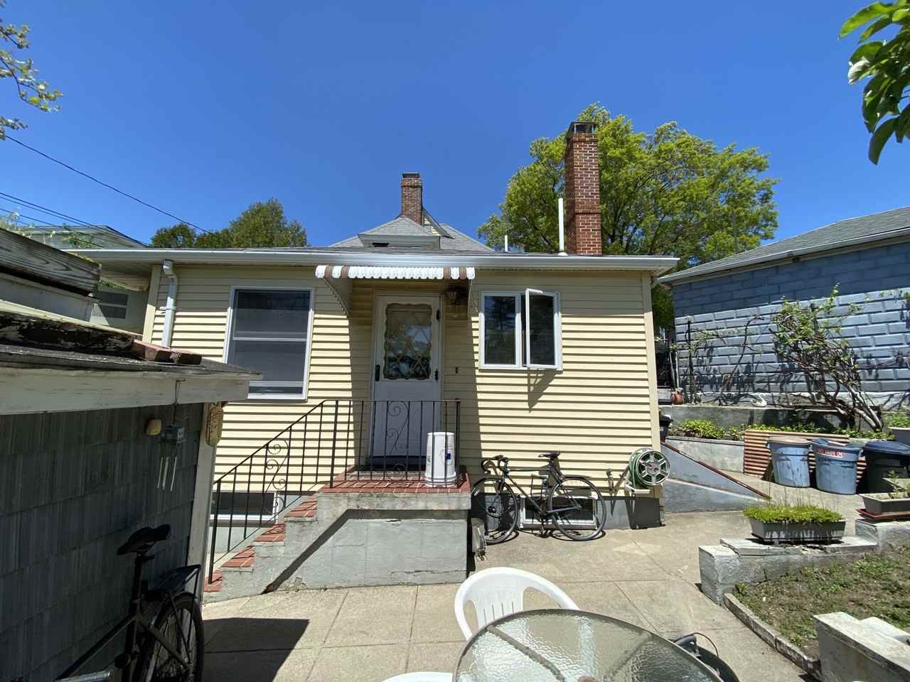 216 Holland St #R - Photo 3 of 27