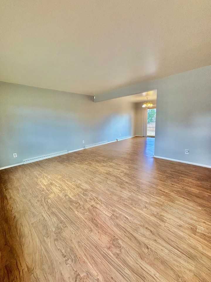 12067 W Virginia Dr - Photo 3 of 31