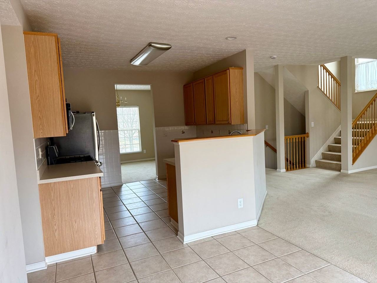 563 Banbridge St - Photo 6 of 13