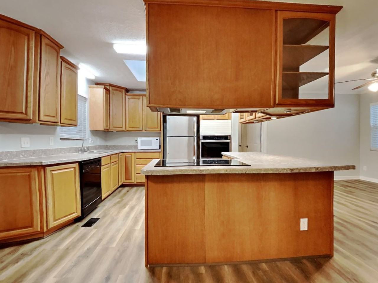 2131 Saul Dr - Photo 3 of 19