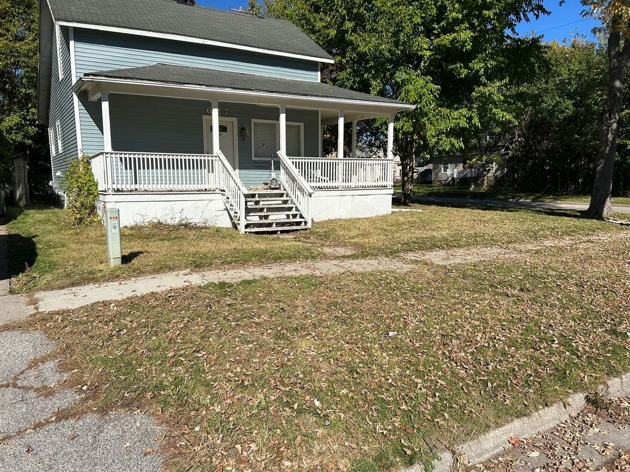 627 N Webster St - Photo 2 of 9