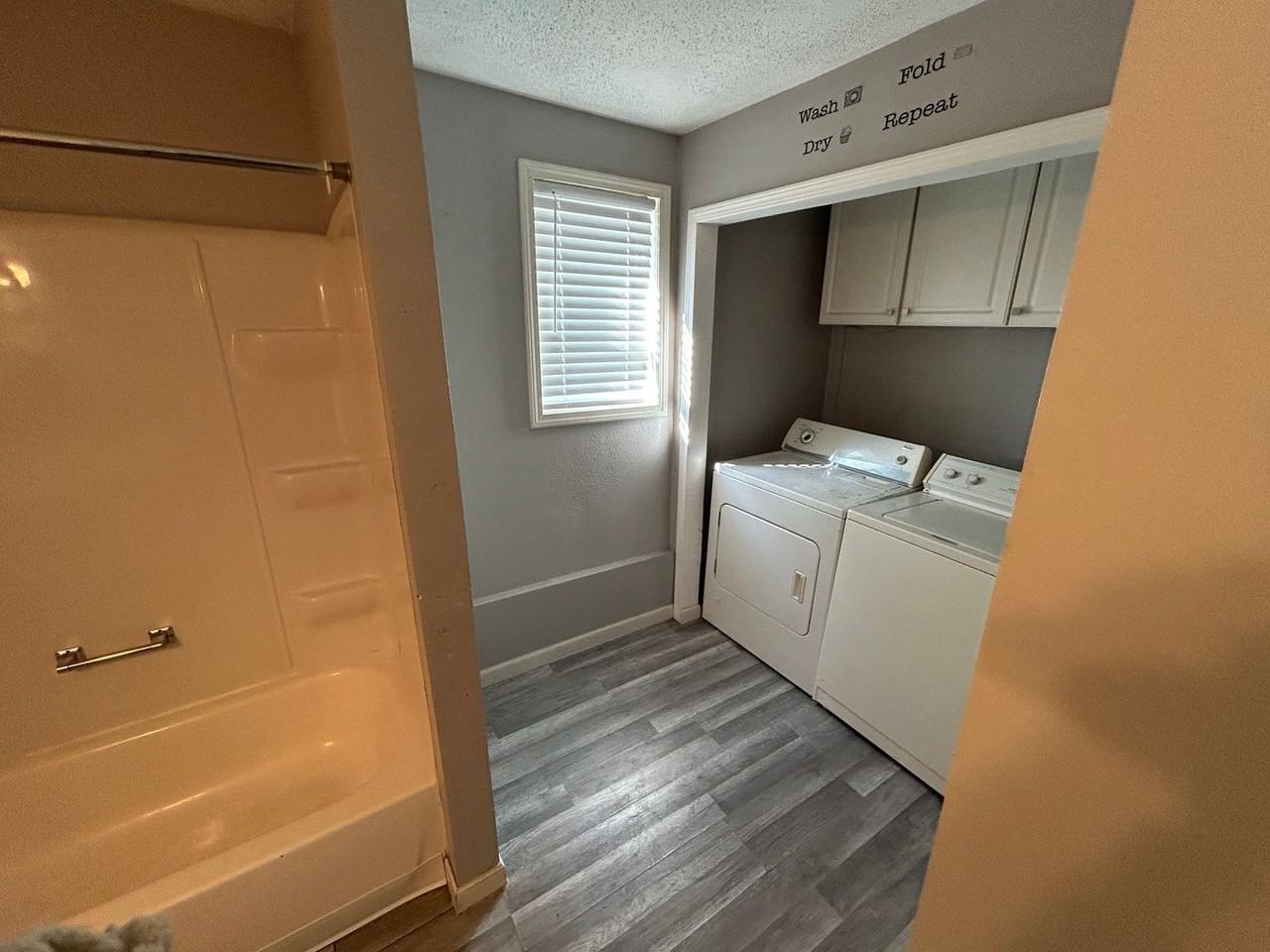 627 N Webster St - Photo 7 of 9