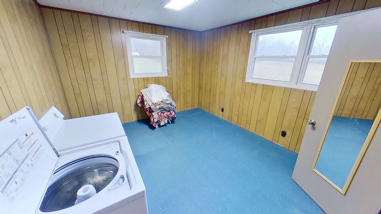 6250 Sterner Dr - Photo 5 of 16