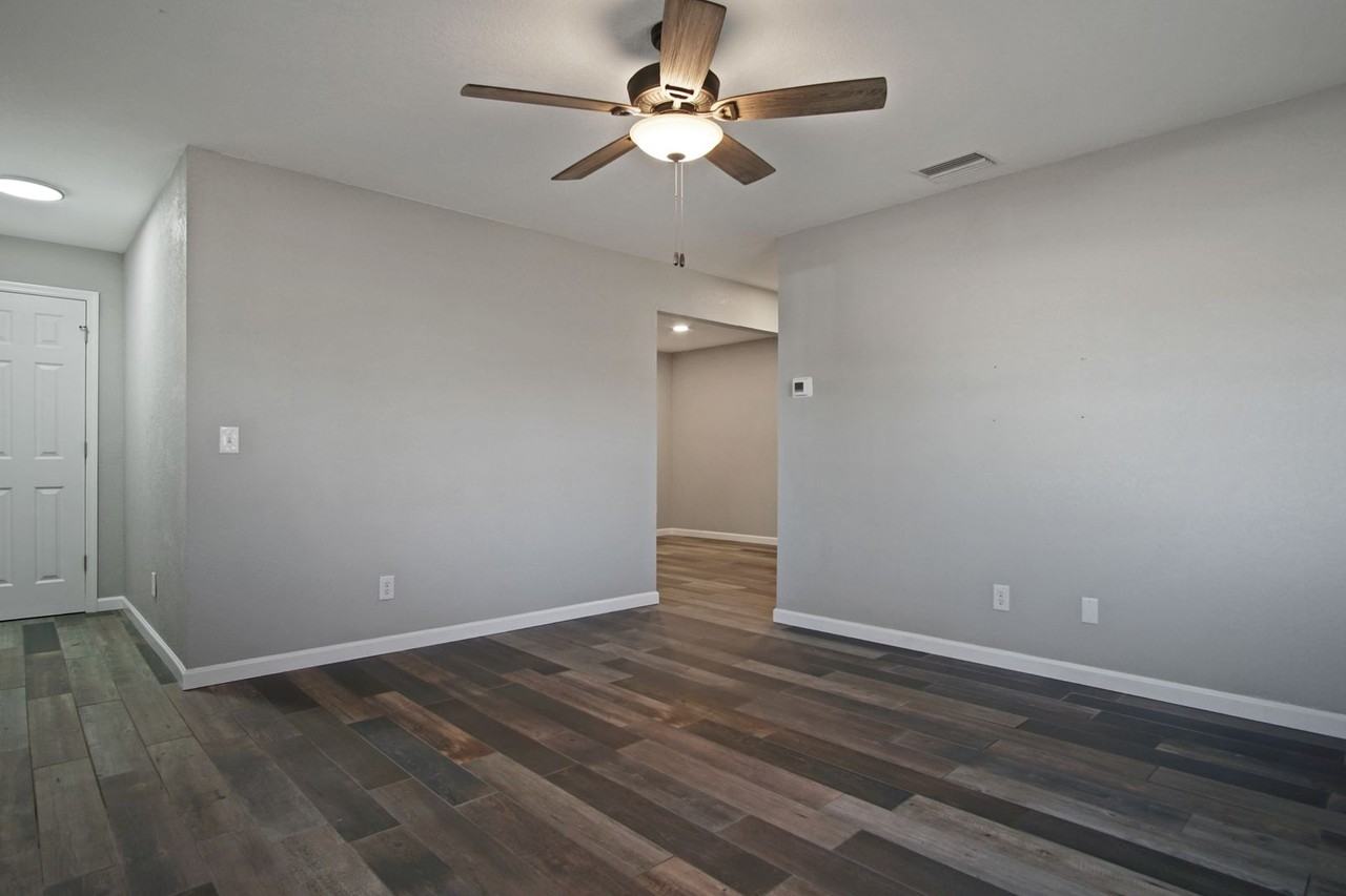 213 S Bougainvillea Ave - Photo 7 of 27