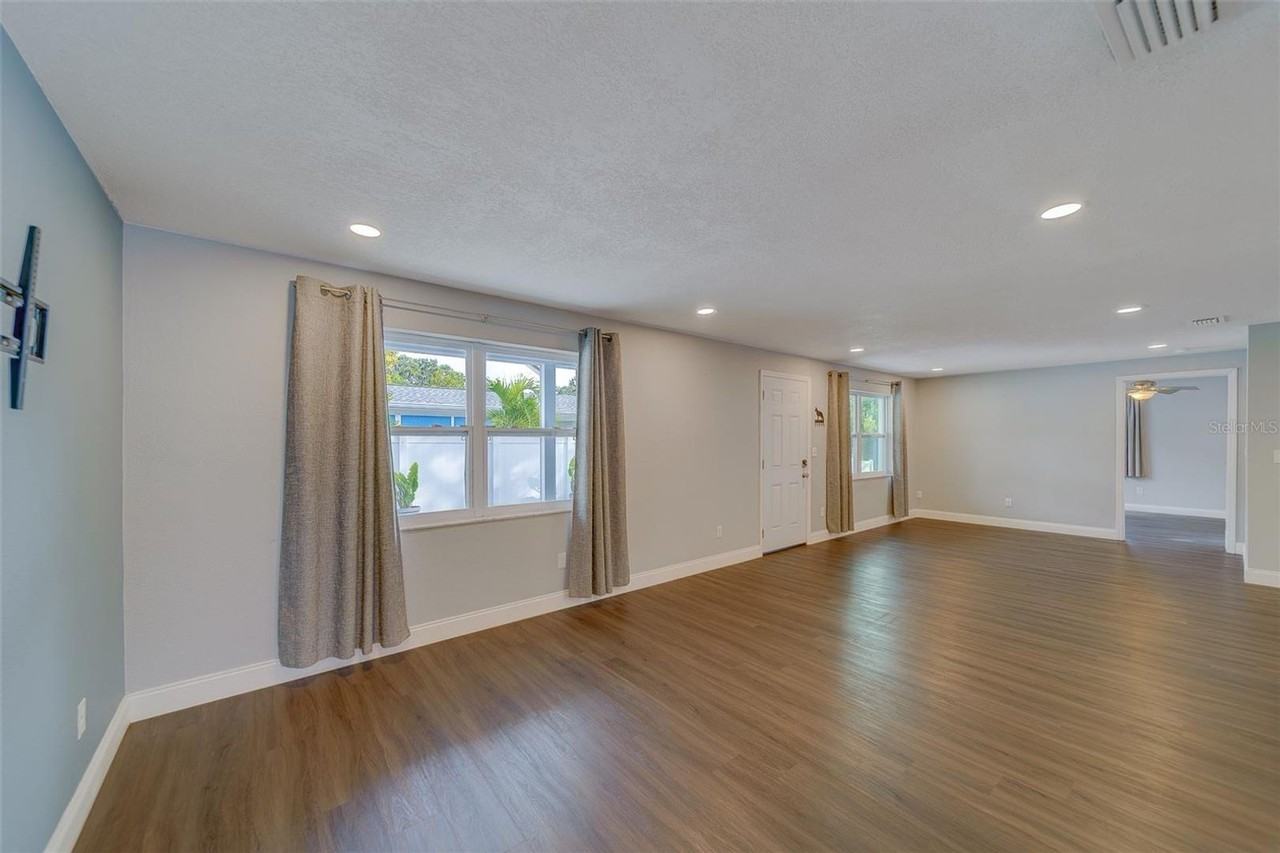 1178 Bass Blvd - Photo 6 of 29