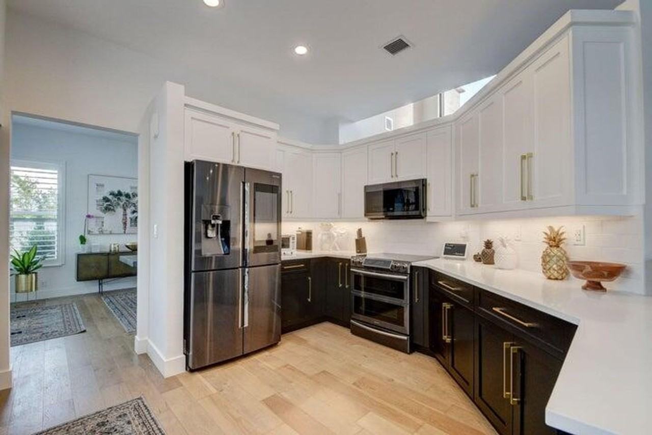 6298 Sand Hills Cir - Photo 2 of 19