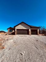 featured image of 994 S Foxboro Ct