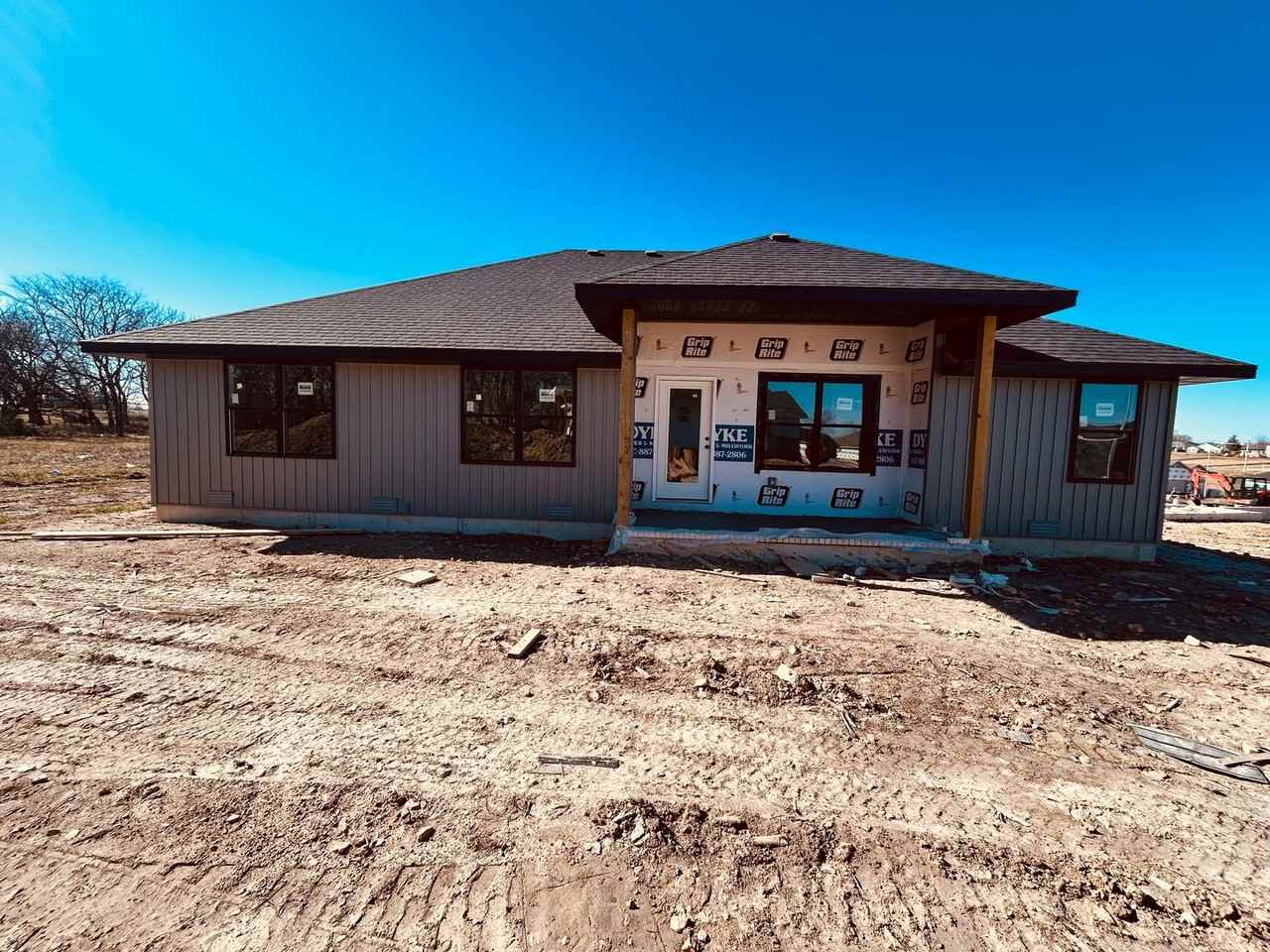 994 S Foxboro Ct - Photo 2 of 42