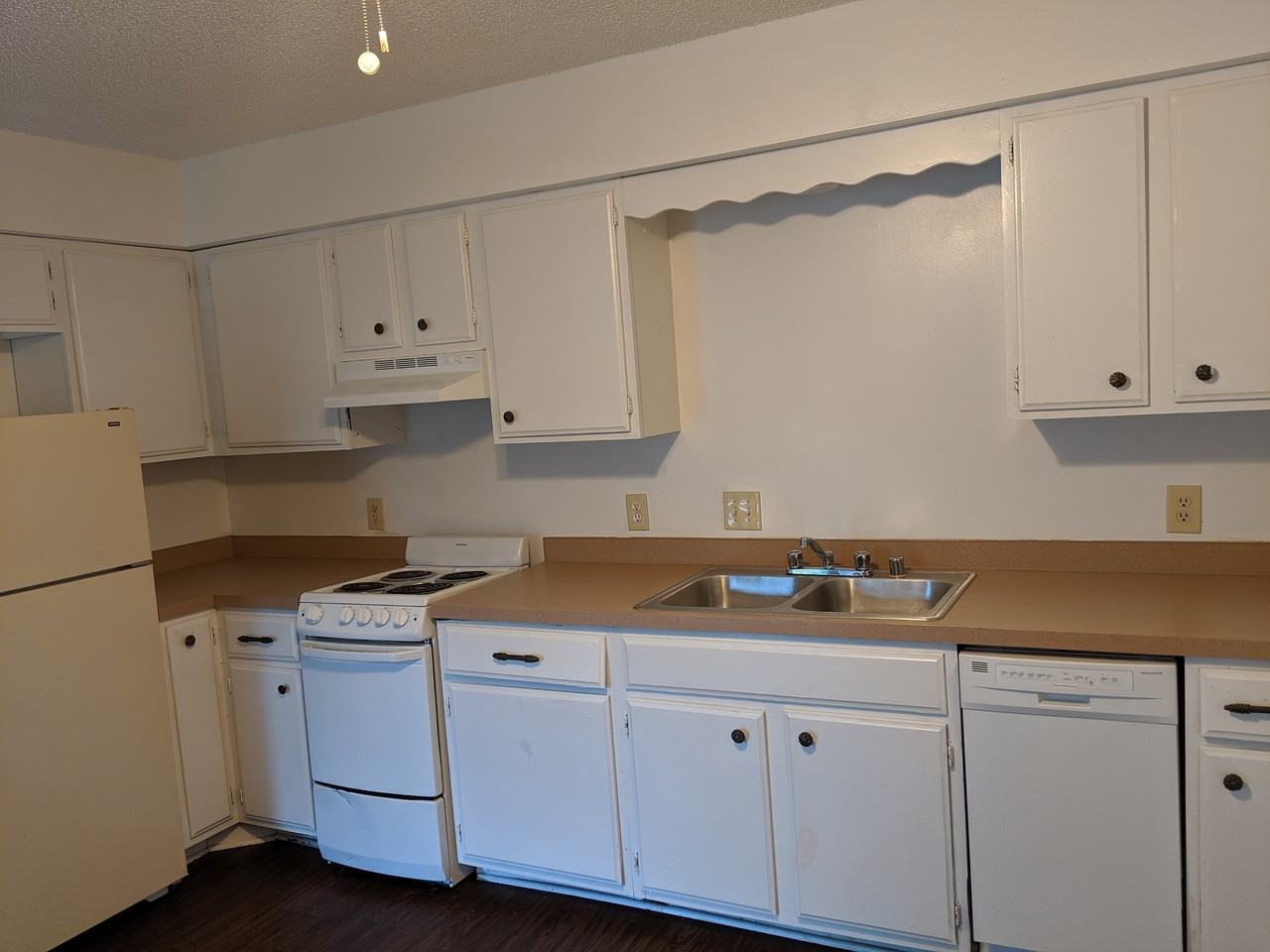 Chestnut Apartments - Photo 4 of 8