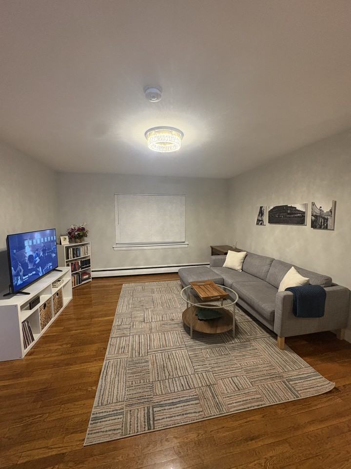 63 Selkirk Rd #8