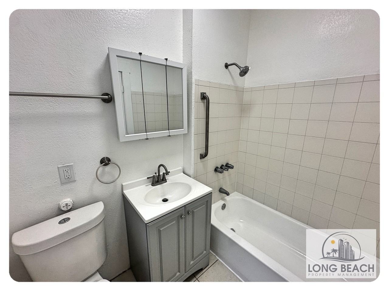 1135 East 3rd Street #9 - Photo 2 of 10