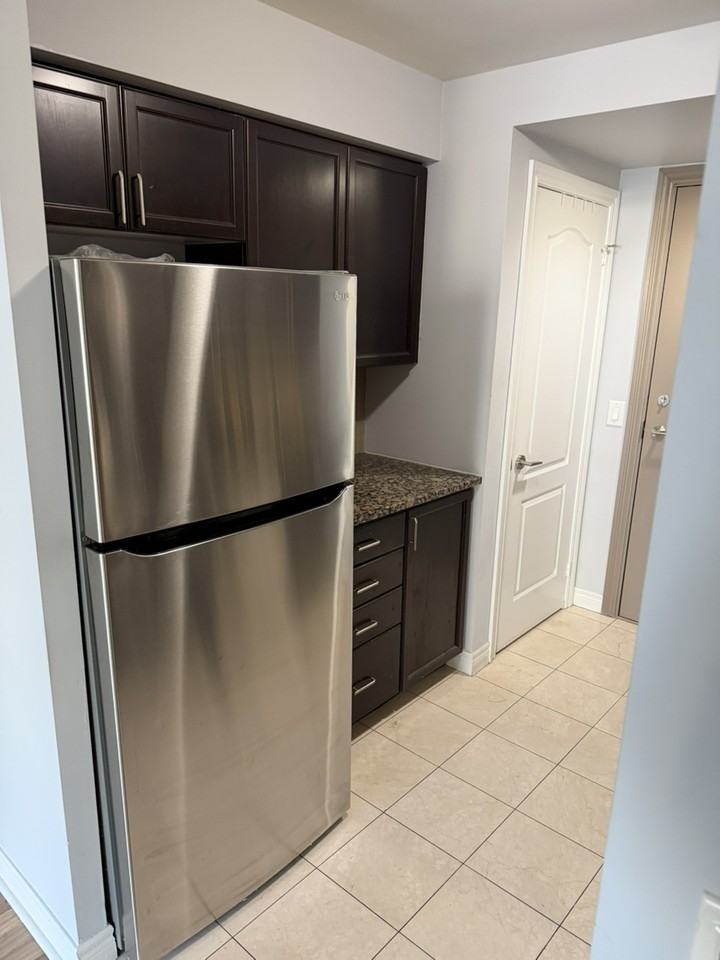 60 Town Centre Crt - Photo 4 of 8