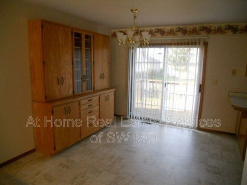 1241 Verna Ln - Photo 2 of 11