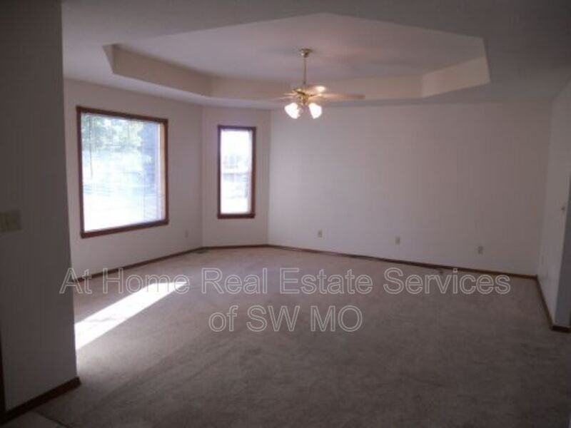 1241 Verna Ln - Photo 5 of 11