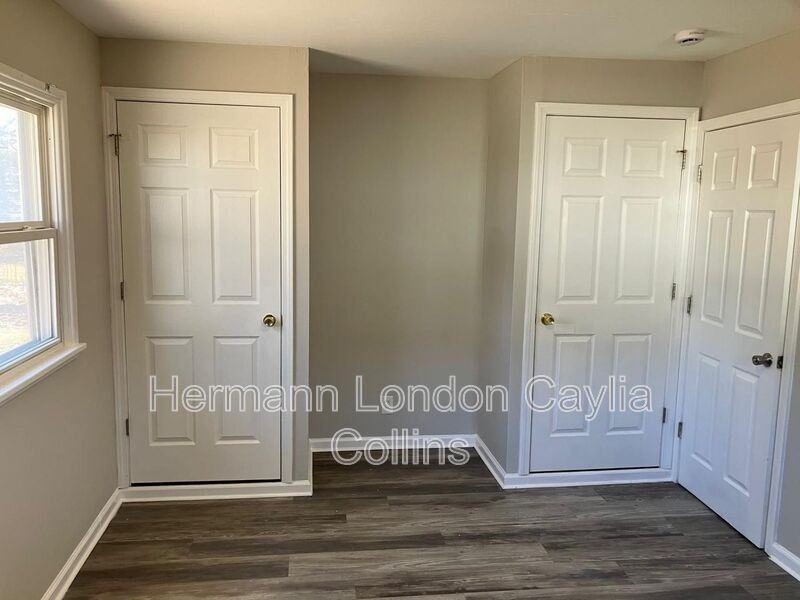 9840 Medford Dr - Photo 7 of 13