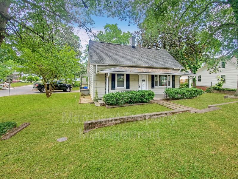 107 Mason St - Photo 3 of 18