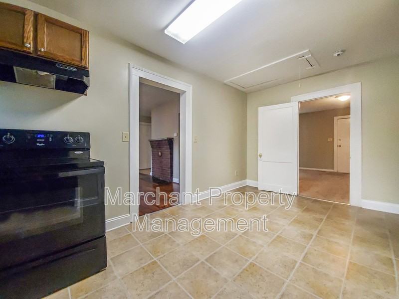 107 Mason St - Photo 7 of 18