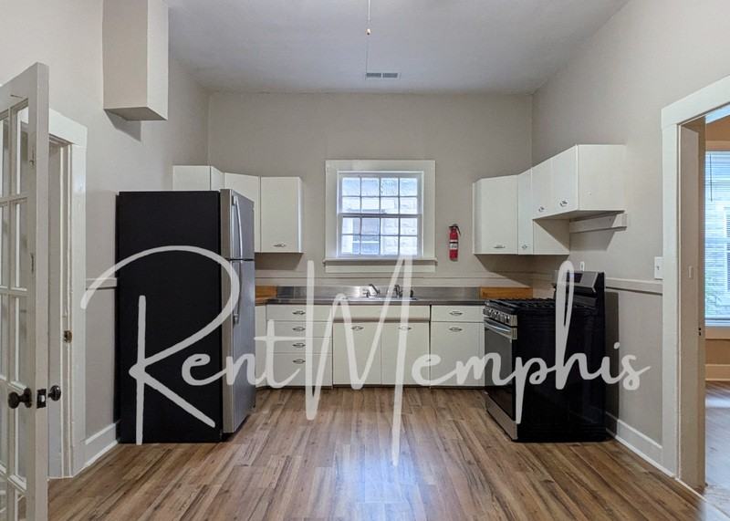 995 Meda St - Photo 6 of 12