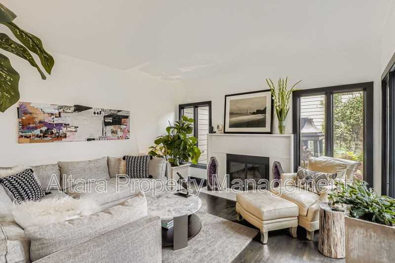 287 S Holly St - Photo 3 of 31