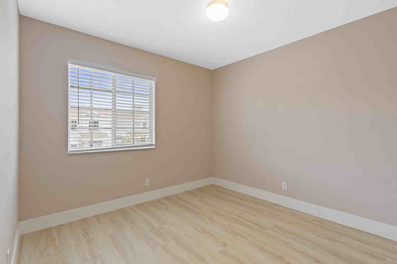 1186 Southwest 44th Avenue - Photo 7 of 23
