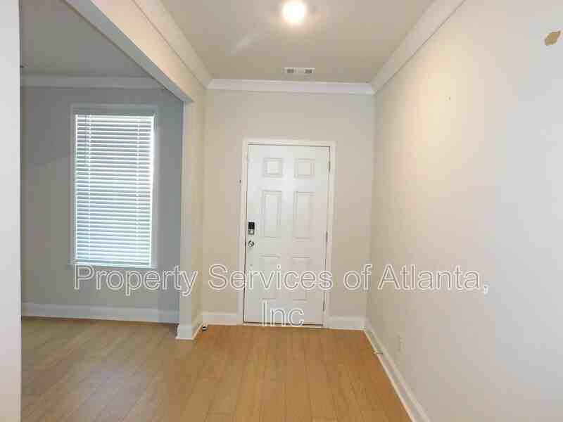 930 Elderberry Ct - Photo 3 of 31