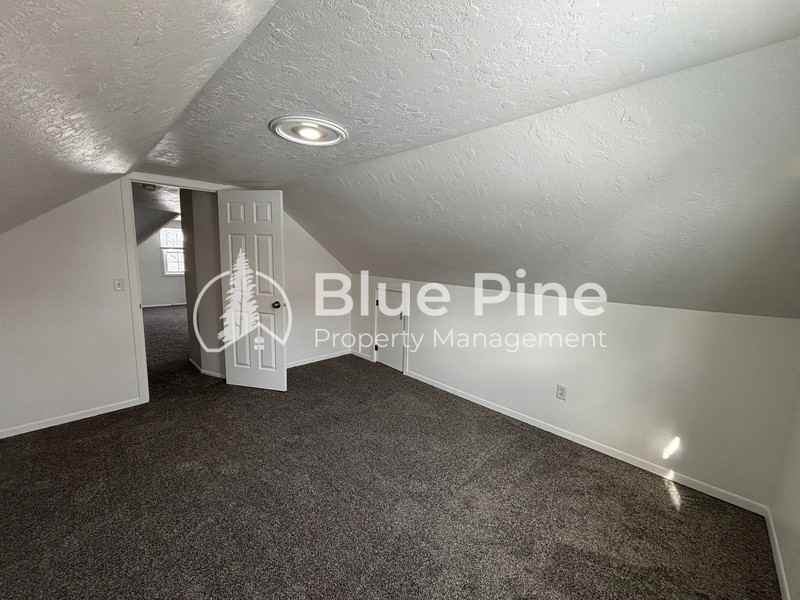 309 S Milton Ave - Photo 5 of 15