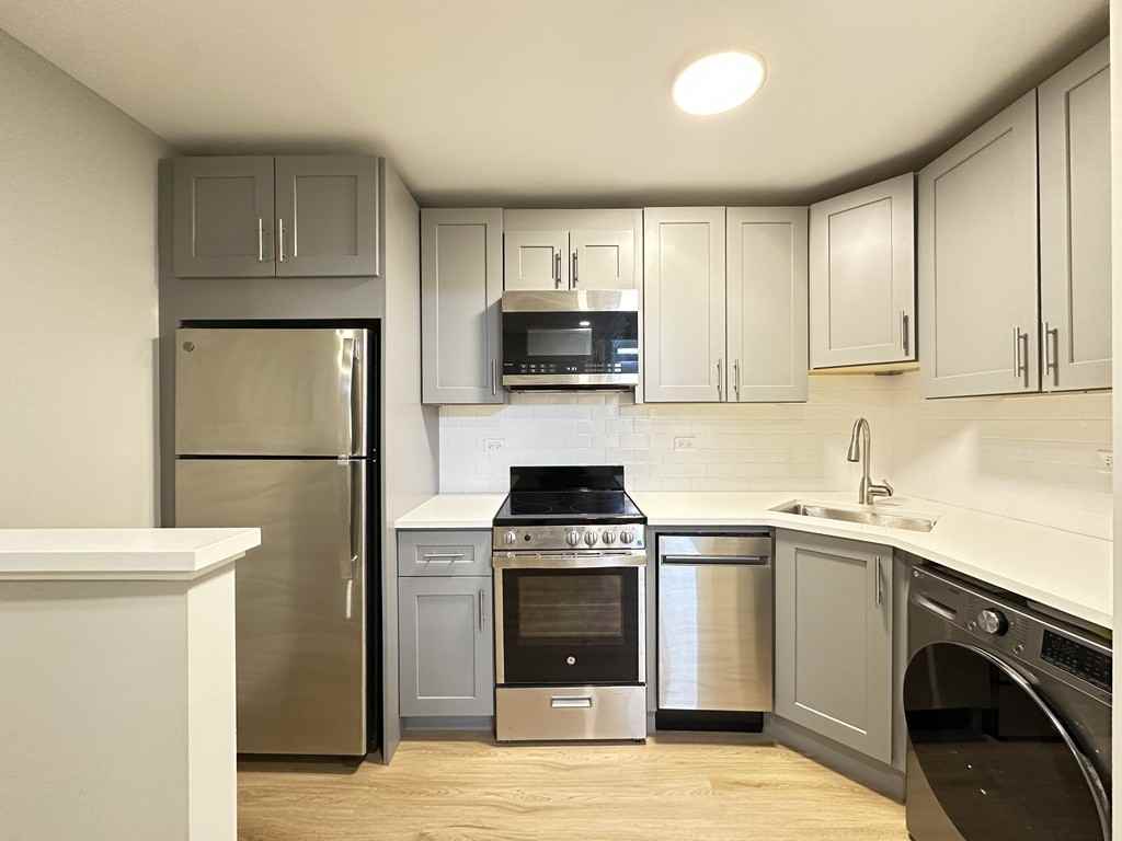 1220 N La Salle Dr #4C - Photo 2 of 21