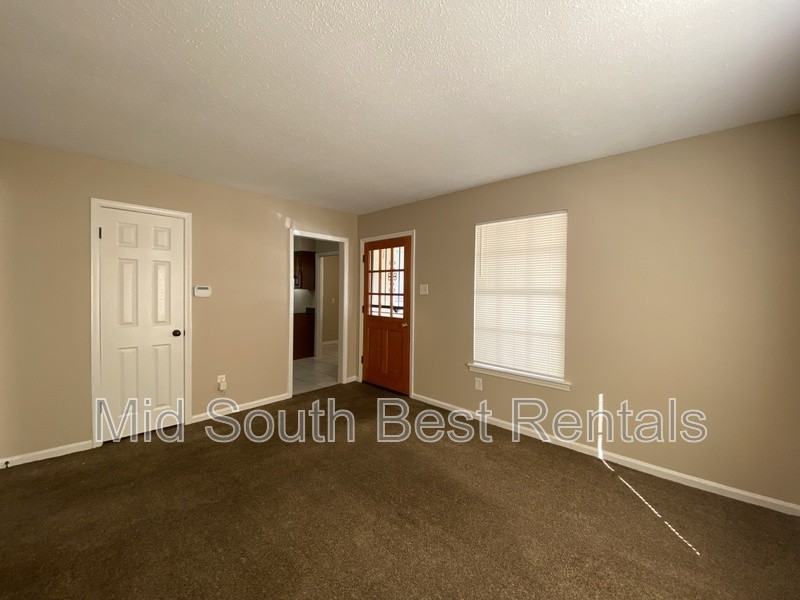 4467 Pine Ridge Cv - Photo 2 of 16