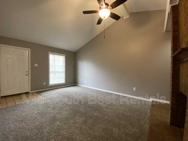 3050 Greenlodge Ln - Photo 3 of 16