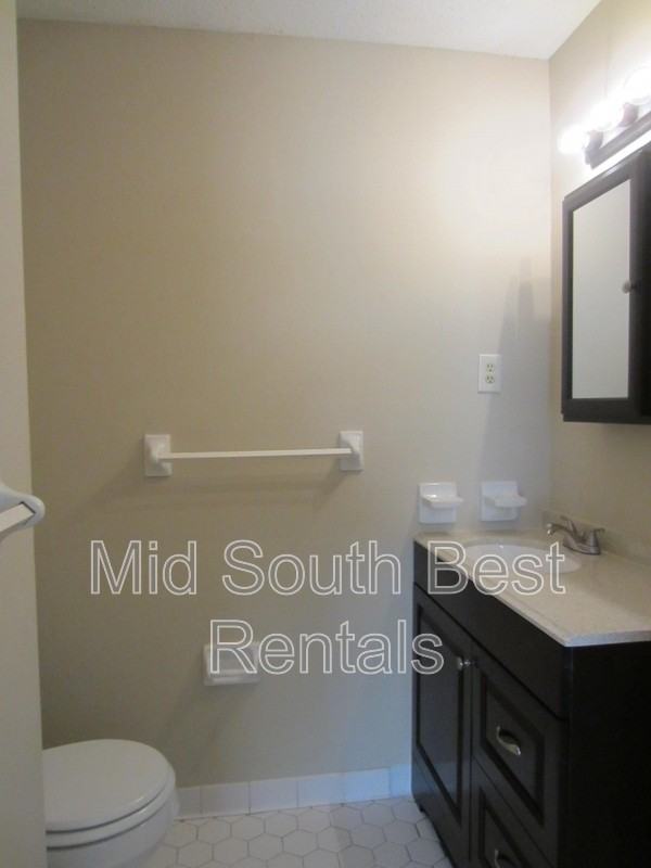 3374 Burgess Dr - Photo 7 of 8