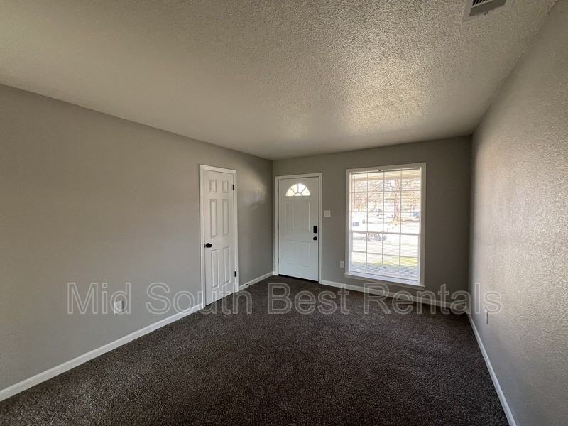 4021 Longsneck Ave - Photo 2 of 14