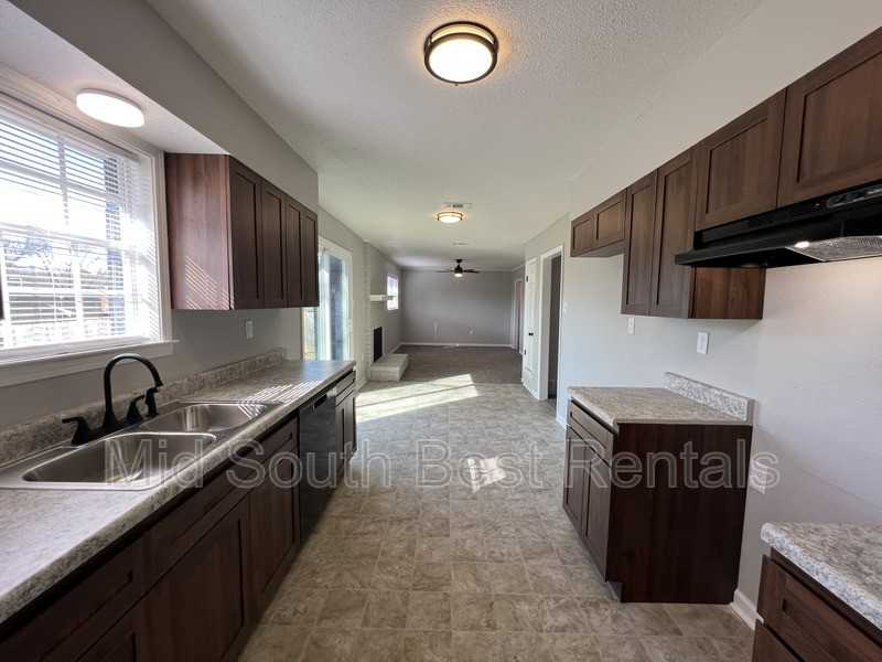 4021 Longsneck Ave - Photo 7 of 14