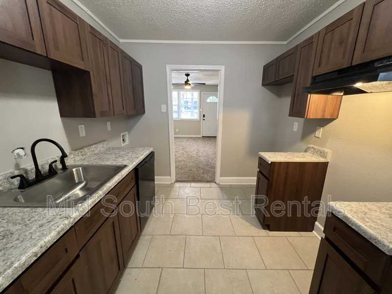 3049 Waynoka Ave - Photo 4 of 13