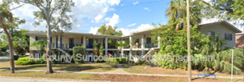 3467 33rd Ave N - Photo 2 of 10