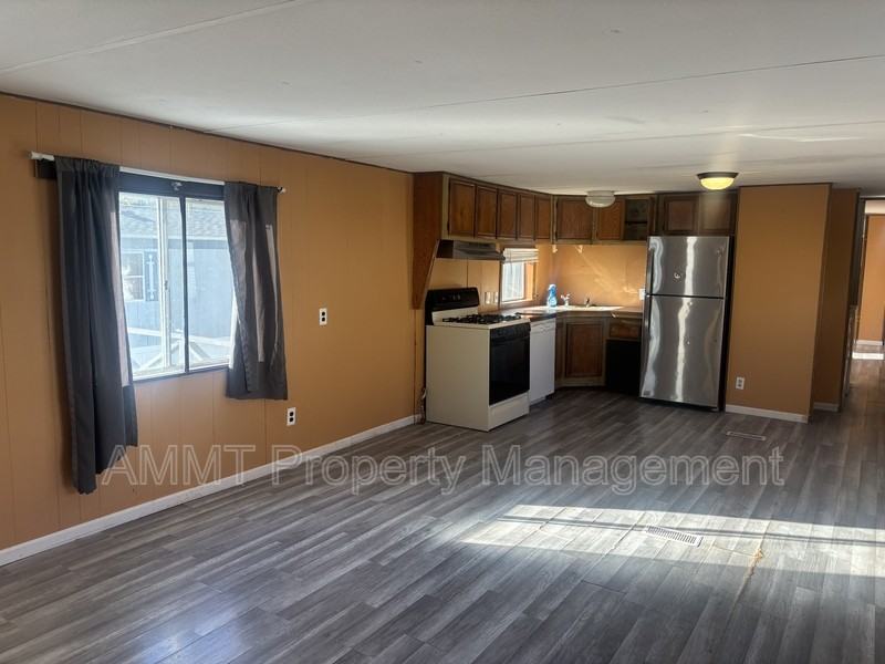 1528 Apache Dr - Photo 2 of 8