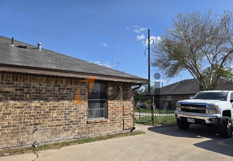 2912 N 29th Ln #2 - Photo 6 of 13