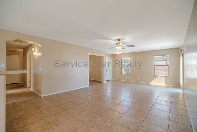 23985 W Pecan Rd - Photo 5 of 29