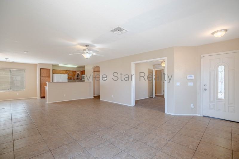 23985 W Pecan Rd - Photo 7 of 29