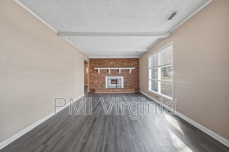 3119 Joseph Ave - Photo 4 of 29