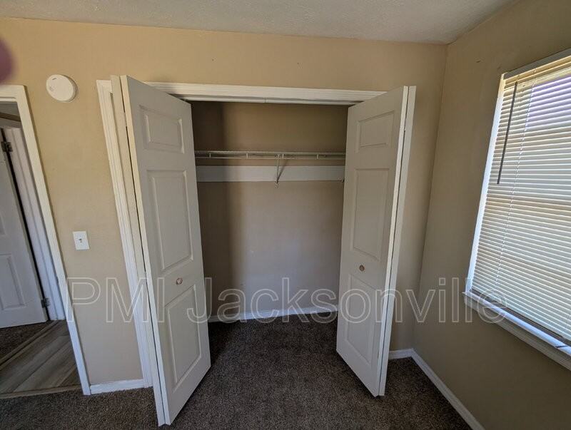 4139 Fairfax St - Photo 6 of 20