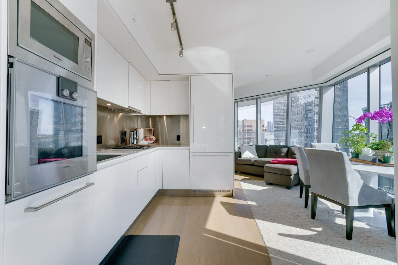 1151 West Georgia Street #2802 - Photo 3 of 24