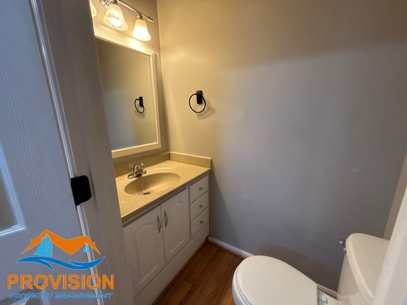 2021 Compton Ct - Photo 3 of 33