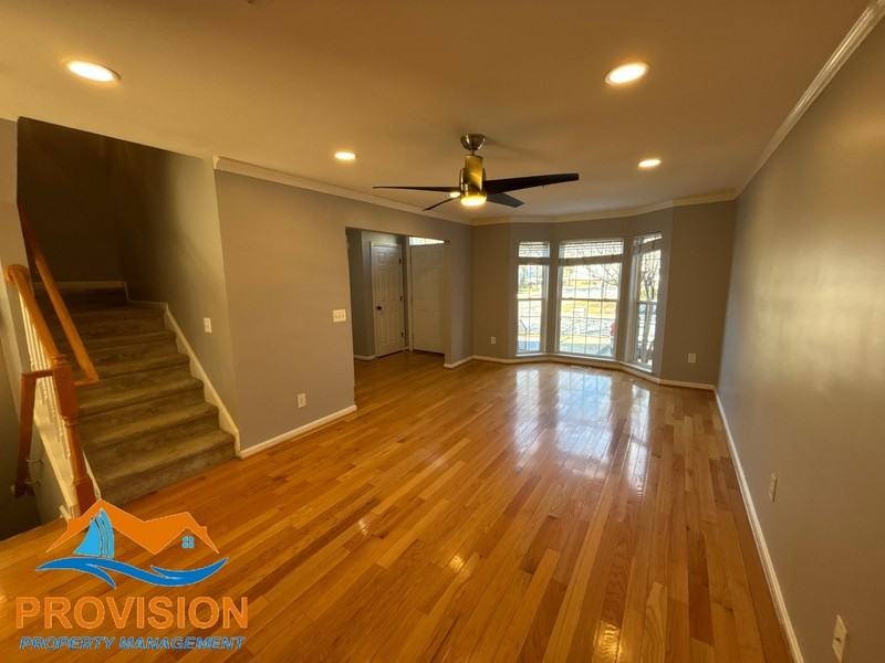 2021 Compton Ct - Photo 5 of 33