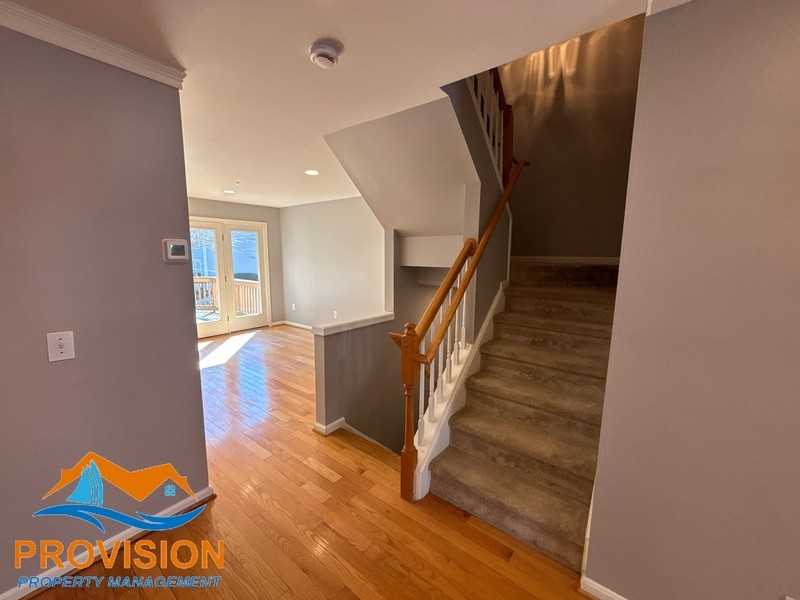 2021 Compton Ct - Photo 6 of 33